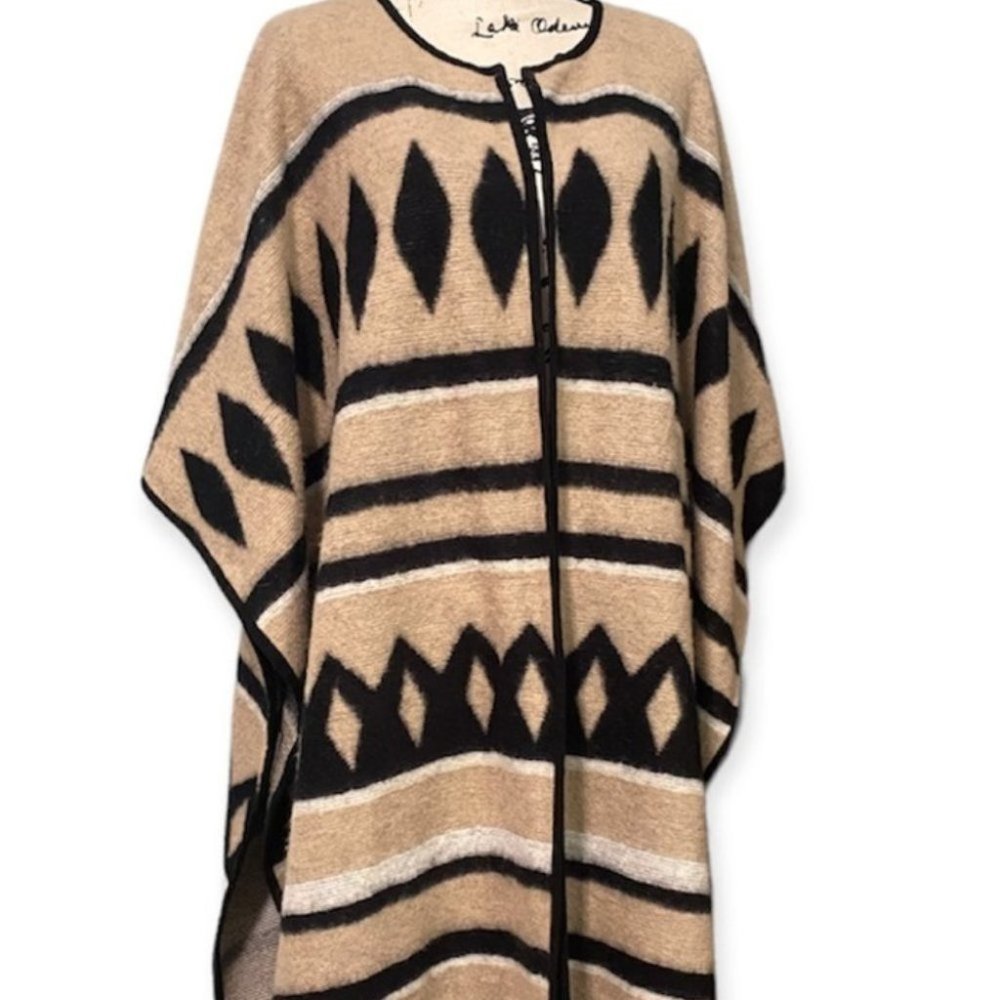Lucky Brand Southwestern Aztec Poncho Cape Oversized Cozy Blanket Wrap OS